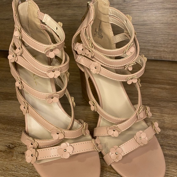 N by Nicole Miller (Daisy) Heels - Picture 2 of 5